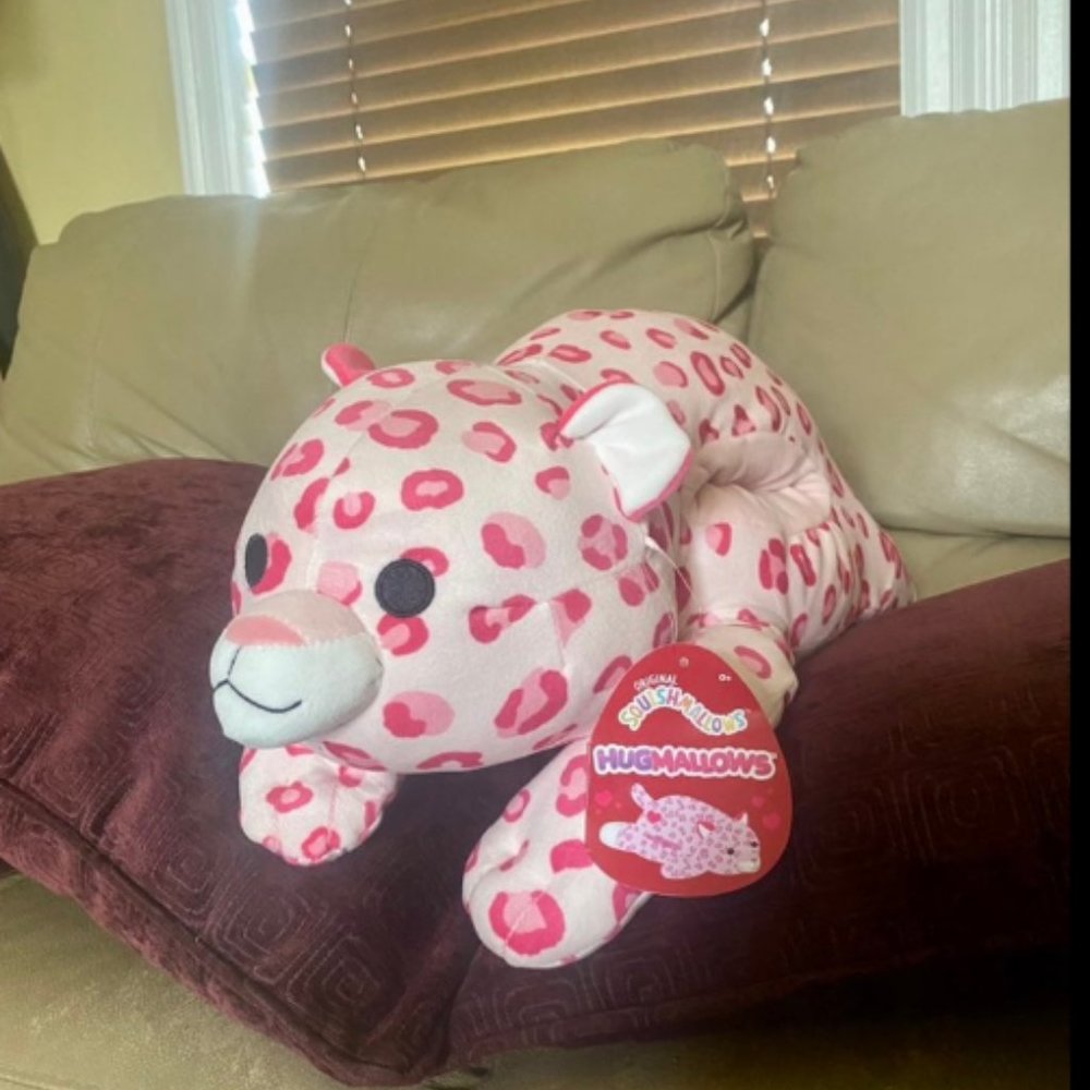 Doreen Squishmallow Hugmallows Hard to Find BNWT Valentines Exclusive